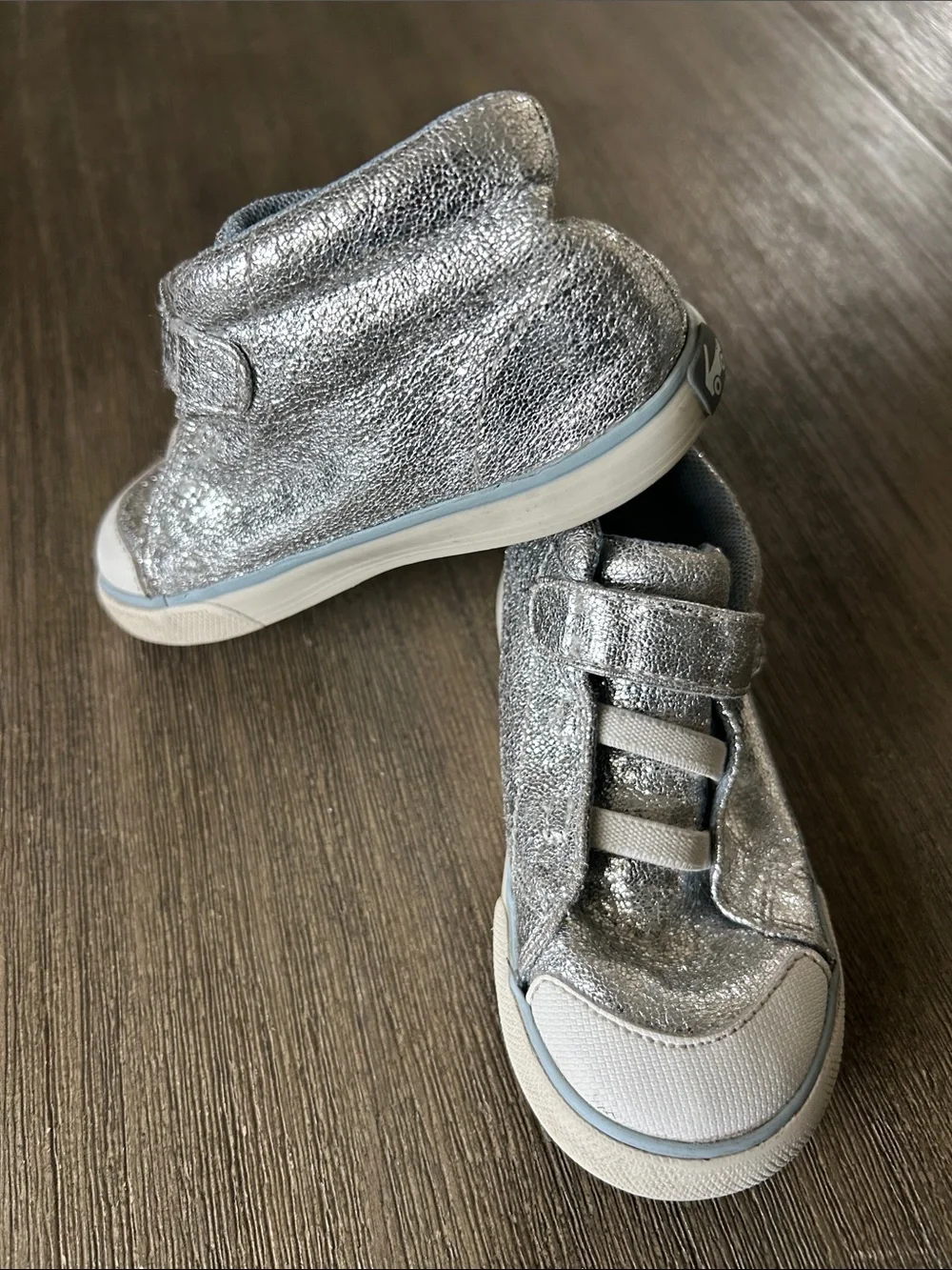 see Kai run Drew Silver, Gently Used, Size 9.
